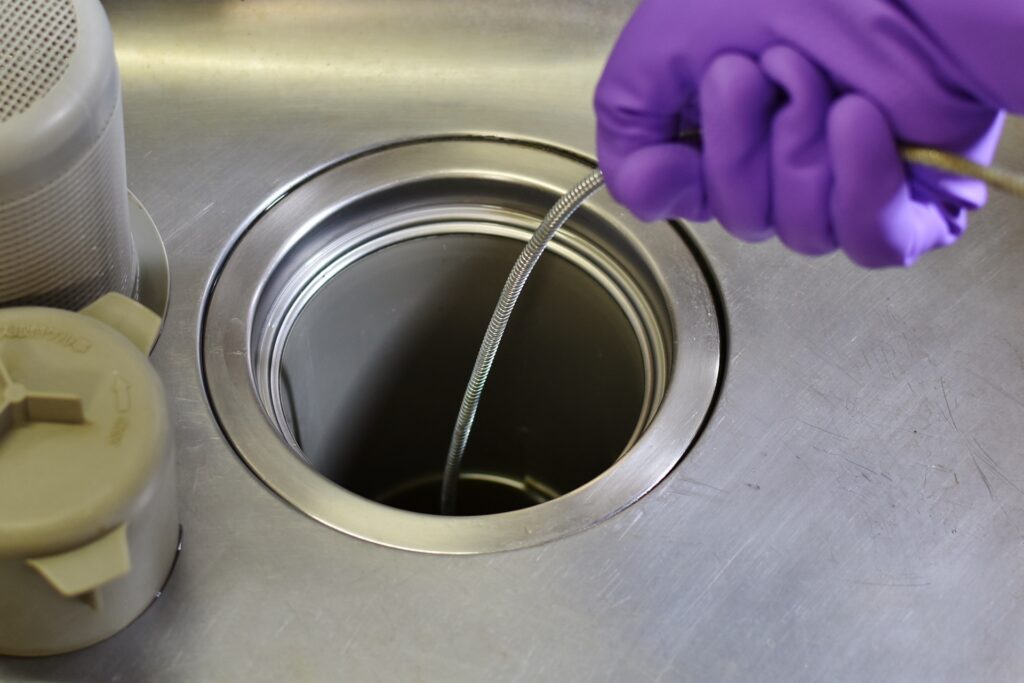 排水管の高圧洗浄を自分で行う方法