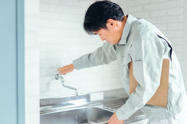 水道管破裂の修理はどこに依頼する?